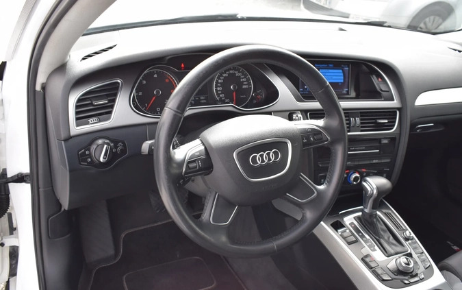 Audi A4 cena 45800 przebieg: 234193, rok produkcji 2015 z Chełmża małe 529